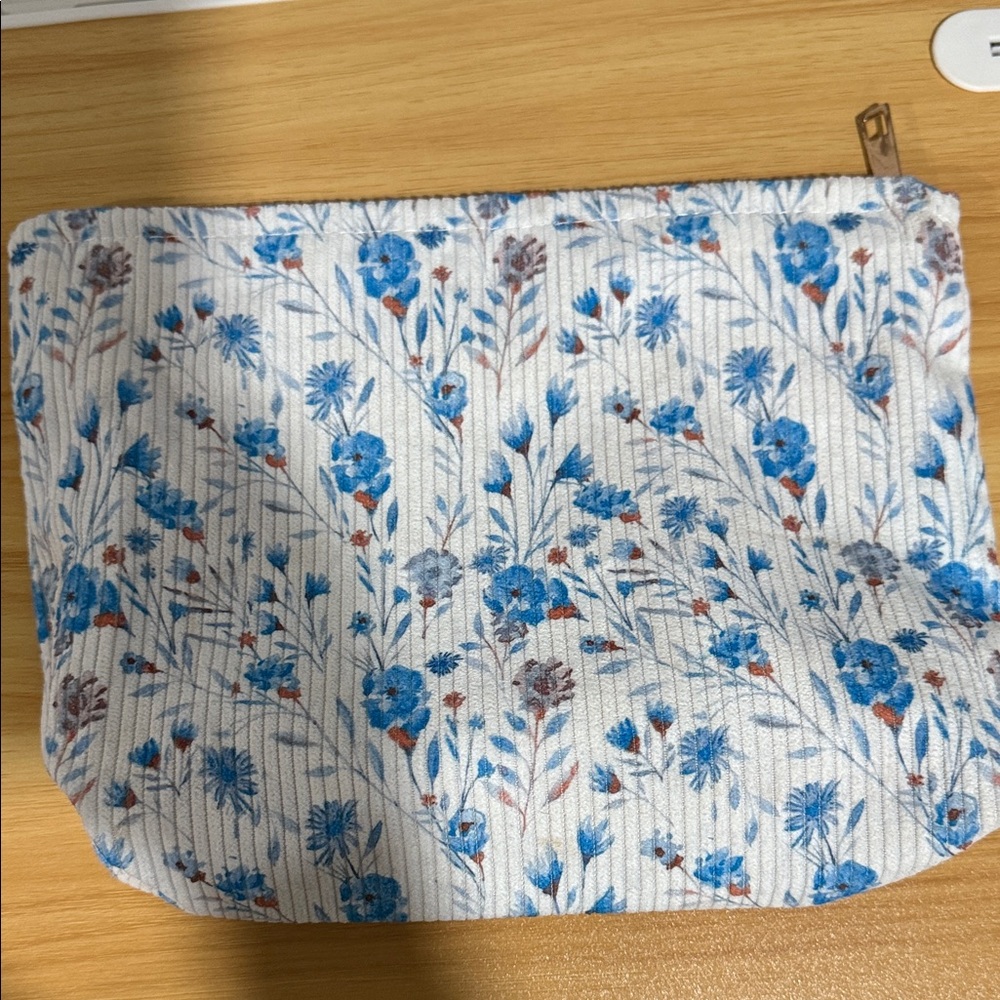 Floral Blue and White Cosmetic Bag